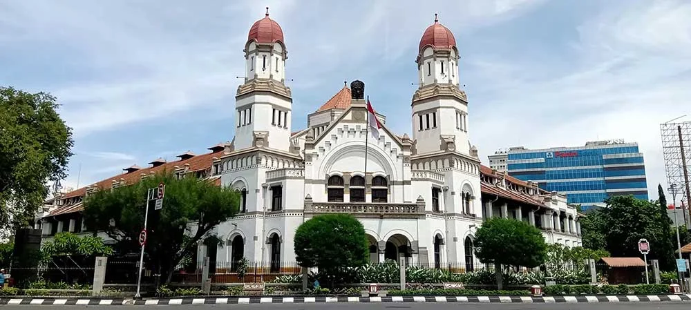 Sewa Mobil di Kota Semarang Murah Oke Mantab