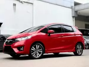 sewa mobil Honda jazz harian bulanan 300 x 225 Semarang Jagoan Trans