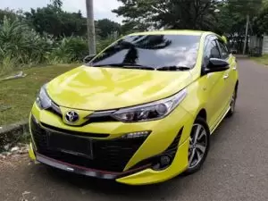 sewa mobil Toyota yaris harian bulanan 300 x 225 Semarang Jagoan Trans